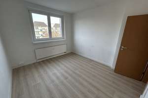 Platz für die ganze Familie! 4-Zimmer-Wohnung mit Balkon! – Straße der Deutschen Einheit 25, 39326 Wolmirstedt – Vorschaubild 3