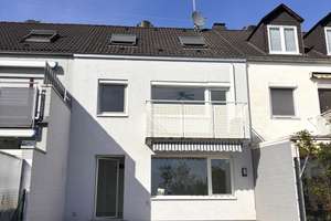 Hofheim-Wallau - Reihenhaus mit 2 Tageslicht-Bädern, Garage  und Einbauküche! – Rüdesheimerstr. X, 65719 Hofheim am Taunus – Vorschaubild 1