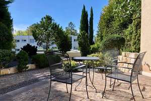 Elegant furnished 2 bedroom apartment 