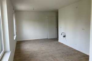 Gute Aussichten: Zwei-Zimmer-Wohnung mit Balkon (WBS erforderlich) – August-Dosenbach-Straße 11, 76189 Karlsruhe – Vorschaubild 4