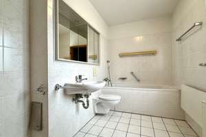 Property thumbnail 6