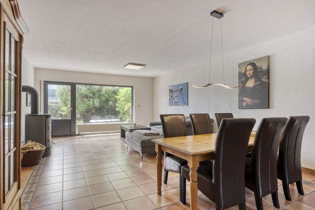 Immobilie in Wesseling - Charakterstarker Split-Level-Bungalow mit Aufstockung in ruhiger Lage – inklusive Garage und gepfl - Bild 3