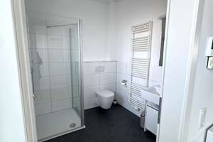Ganz zentral: Schöne Möblierte 2-Zimmer-Wohnung in der Innenstadt mit Balkon! – Gasborn 34-44, 52062 Kaiserplatz, Aachen – Vorschaubild 2