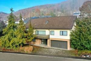 Viel Platz für die ganze Familie in guter Lage! – Die vollständige Adresse der Immobilie erhältst du vom Anbieter., 72393 Burladingen – Vorschaubild 1