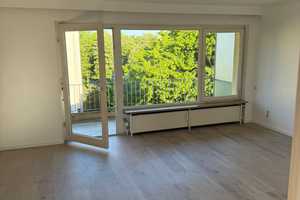 Lichtdurchflutete 3-Zimmer-Wohnung mit sonnigem Balkon – Ernst-Sievers-Str. 17, 49078 Osnabrück – Vorschaubild 1