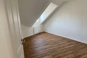 Nordstadt, schöne Neu renovierte und gut aufgeteilte 3-Zimmer-Wohnung, im DG – Salierstraße 34, 75177 Nordstadt, Pforzheim – Vorschaubild 9