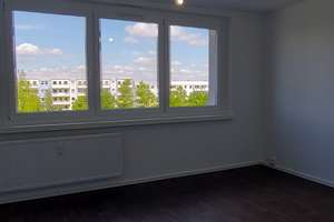 Das Glück hat ein Zuhause: großzügige 3-Zimmer-Wohnung – Berzdorfer Str. 20, 1239 Prohlis-Nord, Dresden – Vorschaubild 7
