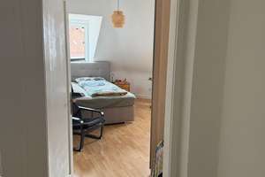 Charmante 2-Zimmer-Altbauwohnung in bester Lage von Nürnberg – ruhig, zentral und toller Hinterhof – Krellerstraße 7, 90489 Wöhrd, Nürnberg – Vorschaubild 4
