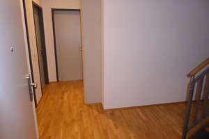 54 m² großes Wohnzimmer!!! - Exklusive 4-Raum-Maisonette mit vielen Extras – Ulmenstr. 3b, 9112 Kaßberg, Chemnitz – Vorschaubild 3