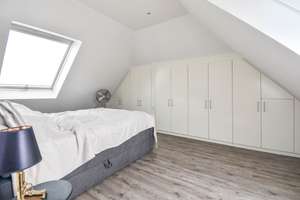 Wohnen mit Charakter. Außergewöhnliche Dachgeschosswohnung mit Kamin, Sauna und Dachterrasse. 123m². – Die vollständige Adresse der Immobilie erhältst du vom Anbieter., 41061 Gladbach, Mönchengladbach – Vorschaubild 16