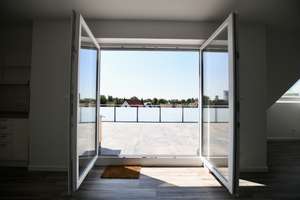 Moderne Dachgeschosswohnung mit großer Sonnenterrasse - 122m² Wohnkomfort auf einer Ebene – Die vollständige Adresse der Immobilie erhältst du vom Anbieter., 26123 Donnerschwee, Oldenburg (Oldenburg) – Vorschaubild 2