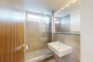 RE/MAX – Hochwertiges Penthouse mit Panoramablick – Die vollständige Adresse der Immobilie erhältst du vom Anbieter., 81373 Land in Sonne, München – Vorschaubild 11