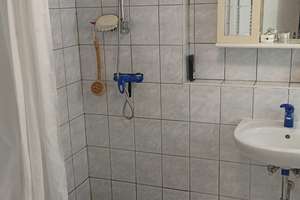 Gemütliches WG-Zimmer mit eigenem Bad/WC in 4er WG – Kirchgasse 1, 74214 Schöntal – Vorschaubild 2