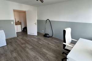 Stilvolle 3-Zimmer-Wohnung mit Balkon und EBK in Wiesbaden – Bärenstraße 2, 65183 Mitte, Wiesbaden – Vorschaubild 23
