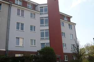 gemütliche 2 Zimmerwohnung mit EBK, Parkett, Balkon und Aufzug sucht Nachmieter