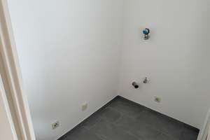 Modern renoviertes 1-Zimmer-Apartment mit Einbauküche, Balkon und toller Aussicht – Wandererstraße 9, 90431 Eberhardshof, Nürnberg – Vorschaubild 12