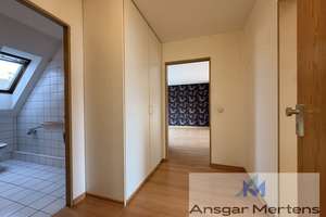 (D)EIN Wohnglück über MG-Bonnenbroich
Gemütliche Dachgeschosswohnung mit Balkon & Garagenoption – 41238 Bonnenbroich-Geneicken, Mönchengladbach – Vorschaubild 5
