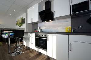 ab Juli: Komfortables 1-Zimmer-Penthouse, kleines Apartment für großes Luxusgefühl, Offenbach – 63065 Hochschule für Gestaltung, Offenbach am Main – Vorschaubild 4