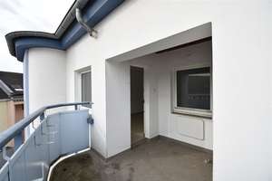 Renoviert! Geräumige 3-Zi-Altbau-Whg mit Balkon in Oberhausen – Langemarktstraße 20, 46045 Altstadt-Mitte, Oberhausen – Vorschaubild 11