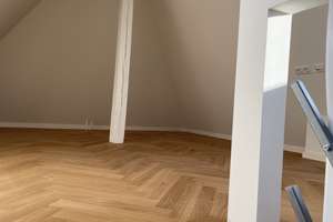 kernsanierte 2,5-Zimmer-Galeriewohnung mit Einbauküche & Ausblick! – Die vollständige Adresse der Immobilie erhältst du vom Anbieter., 70193 Hölderlinplatz, Stuttgart – Vorschaubild 17