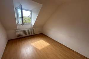 LICHTDURCHFLUTETE 3-ZIMMER-WOHNUNG MIT DACHBODEN IN TOPQUARTIER – 40477 Pempelfort, Düsseldorf – Vorschaubild 10
