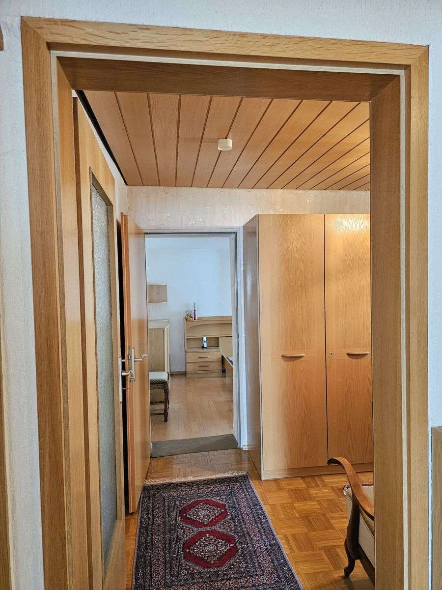 Immobilie in Birkenfeld - **Birkenfeld-Gräfenhausen**2-FH mit Scheune, großer Einfahrt, imposanter Außenanlage und Garten** - Bild 2