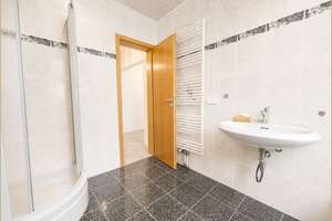 Helle 3,5 Zimmer-Wohnung  in ruhiger Lage von Essen-Borbeck – Die vollständige Adresse der Immobilie erhältst du vom Anbieter., 45355 Borbeck-Mitte, Essen – Vorschaubild 3