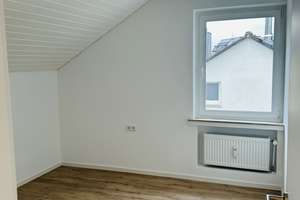 Modernisierte 3-Zimmer-Wohnung mit eigenem Garten & Weitblick – Johann-Peter-Frohnstr. 13, 42855 Schöne Aussicht, Remscheid – Vorschaubild 12