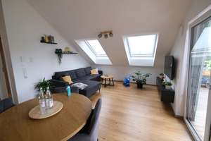 Moderne Neubau-Dachgeschosswohnung mit Loggia und gehobener Ausstattung in Metten – Die vollständige Adresse der Immobilie erhältst du vom Anbieter., 94526 Metten – Vorschaubild 2