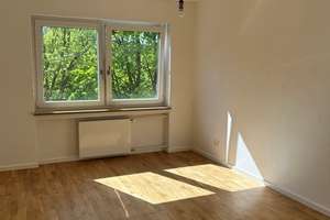 3 Zimmer Wohnung mit Balkon in Milbertshofen – Graf-Konrad-Str. 7, 80809 Am Riesenfeld, München – Vorschaubild 2