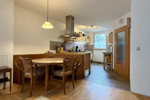Großzügiges Reiheneckhaus mit Garten und Terrasse in ruhiger Wohnlage – Die vollständige Adresse der Immobilie erhältst du vom Anbieter., 82140 Olching – Vorschaubild 2