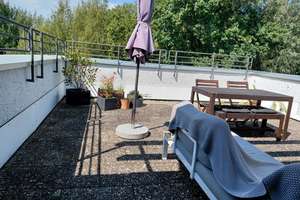 Modernisierte helle 3-Zimmer-DG-Wohnung mit Seeblick – 70567 Möhringen-Mitte, Stuttgart – Vorschaubild 2