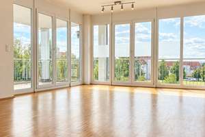 Lichtdurchflutete 4-Zimmer-Wohnung mit großzügigem Südwestbalkon - provisionsfrei in Würzburg – 97076 Lengfeld, Würzburg – Vorschaubild 1