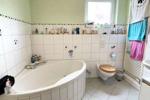 Großzügiges Reihenendhaus mit 7 Zimmern und 2 PKW  Stellplätze – Die vollständige Adresse der Immobilie erhältst du vom Anbieter., 70378 Hofen, Stuttgart – Vorschaubild 5