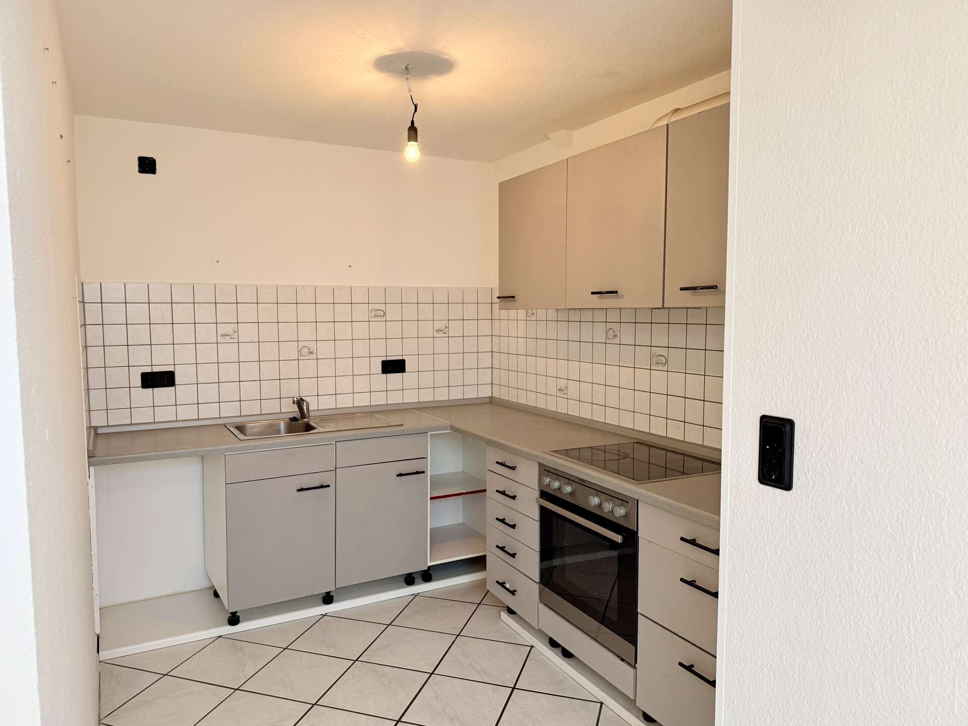 Immobilie in Wallerfangen - Großzügige 3ZKB-Eigentumswohnung mit schöner Loggia in ruhiger Lage von Wallerfangen-OT zu verkaufen - Bild 1