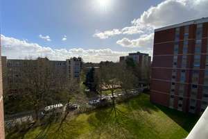Großzügige 4-Zimmer-Wohnung mit Balkon in ruhiger Lage von Berne
