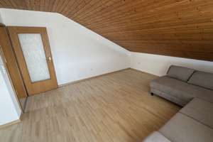 3-Zimmer-Wohnung Dachgeschoss Würzburg Dürrbachau Balkon möbliert – Die vollständige Adresse der Immobilie erhältst du vom Anbieter., 97080 Dürrbachtal, Würzburg – Vorschaubild 4