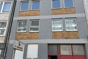 zentral gelegene 2-Zimmer-Wohnung mit großer Terrasse in Düsseldorf