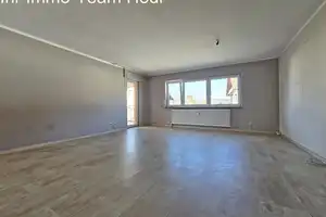 "Helle 4-Zimmer-Eigentumswohnung mit Süd-West-Balkon & Garage - ideal für Familien oder als – Reutlingen (Kreis) – Vorschaubild 4