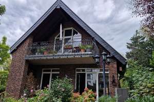 Wohnen im Grünen: 4-Zimmer-Dachgeschosswohnung in Düsseldorf-Unterrath – 40468 Unterrath, Düsseldorf – Vorschaubild 2