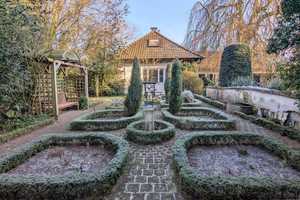 Historische Villa mit großem Grundstück und Hallenbad
Zentrale und ruhige Lage von Rhede – Borken (Kreis) – Vorschaubild 28