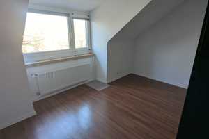WG geeignete Dachgeschoß Wohnung in Aachen – Zeppelinstr 67, 52068 Aachen – Vorschaubild 2