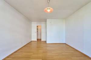 WERTORIA: Bezugsfreie 2-Zimmer-Wohnung mit großem Balkon und Potenzial in Berg am Laim – Die vollständige Adresse der Immobilie erhältst du vom Anbieter., 81673 Echarding, München – Vorschaubild 16