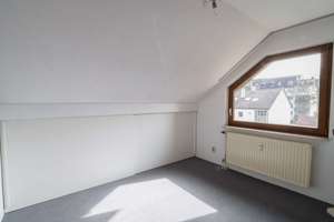 Familien & Paare aufgepasst! 4-Zi.-DG-Whg. in Sontheim ca. 101m², Loggia, 2x TG & flexibler Nutzung – Die vollständige Adresse der Immobilie erhältst du vom Anbieter., 74081 Sontheim, Heilbronn – Vorschaubild 14