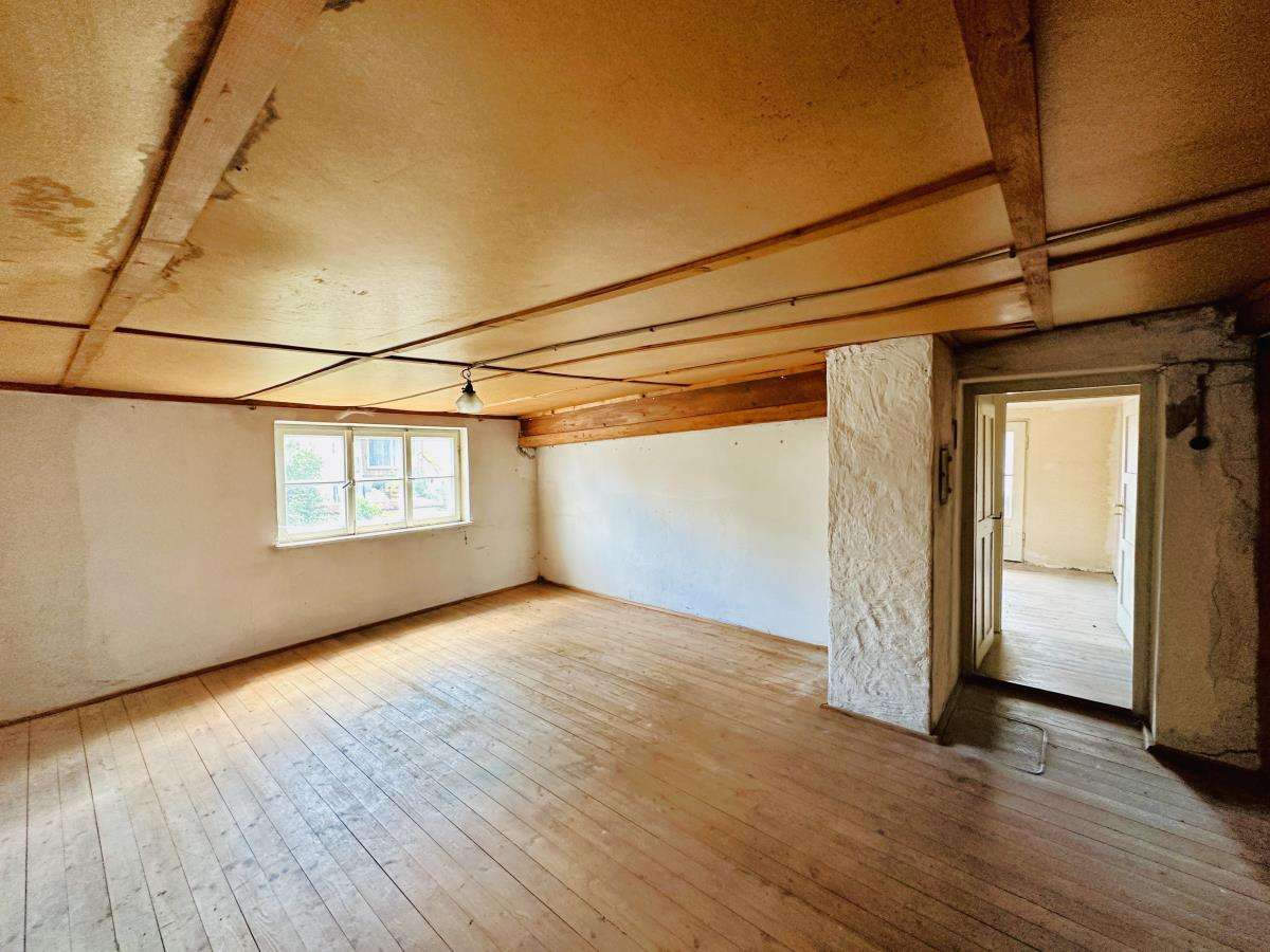 Immobilie in Lechbruck a.See - TRADITION - RESTAURIERUNG - DENKMALSCHUTZ - Wohnhaus mit landwirtschaftlichem Anbau in Lechbruck - Bild 1