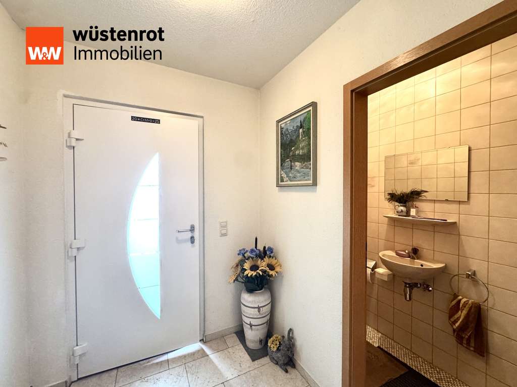 Immobilie in Kißlegg - Liebevoll gepflegtes Familienhaus mit Gartenidylle in Kißlegg, 2 Garagen - Bild 1