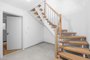 Wohnen mit Sonne in Bruckmühl – Neubau-DHH mit Südgarten, Terrasse & Carport inkl. | Einzug 09/2026 – Die vollständige Adresse der Immobilie erhältst du vom Anbieter., 83052 Bruckmühl – Vorschaubild 11