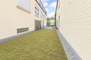 Attraktive 9-Zimmer-Wohnung mit 2 Dachterrassen, 2 Einbauküchen sowie 3 Nasszellen in zentraler Lage – Die vollständige Adresse der Immobilie erhältst du vom Anbieter., 70178 Rotebühl, Stuttgart – Vorschaubild 13