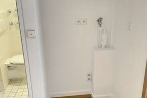 Mit Blick in den wunderschönen, grünen Innenhof*Auf Wunsch mit Einbauküche! – Wolfgang-Heinze-Str. 55, 4277 Connewitz, Leipzig – Vorschaubild 9