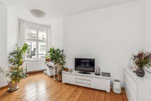 Prenzlauerberg: Sonnige 2-Zimmer-Altbauwohnung im Helmholtzkiez - keine Sperrfrist